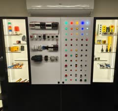 کمد دیواری ویترینی با در cnc و نور مخفی
