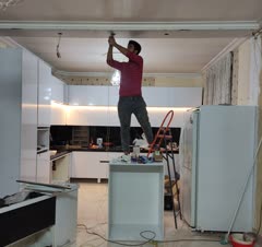 اجرای نور پردازی سقف و کابینت