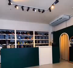 طراحی و اجرای دکوراسیون داخلی تجاری و اجرای سقف کاذب و نورپردازی