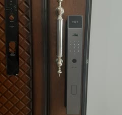 نصب دستگیره هوشمند برند هوم لاک