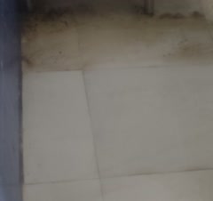 شستن کف آشپزخانه