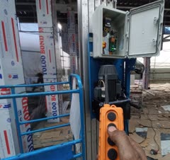تعویض تابلو فرمان با شستی وایرلس و اورهال کامل بالابر متحرک