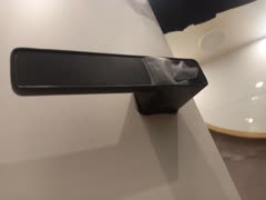 نصب دستگیره درب مگنتی سرویس و حمام