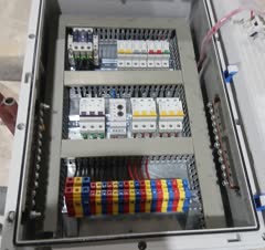 مونتاژ تابلو برق صنعتی