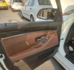 تعویض چرم دستگیره درب خودرو BMW528