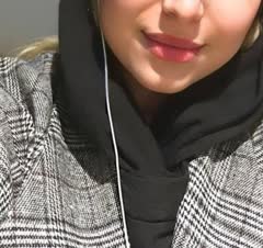 با مراجعه برای دریافت خدمات ماساژ روحی و ماساژ پوستی دادن مشاوره برای بعد از ان و استفاده از چه مکملی