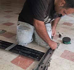 تعویض سیم ریلهای متحرک سانروف